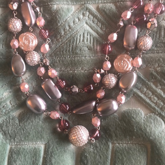 Robert Rose pink necklace - Picture 2 of 5